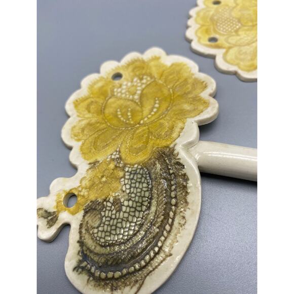 Handmade pottery signed wall hooks shabby chic boho Eclectic Pair Floral - Picture 3 of 7